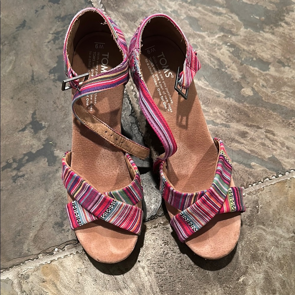 TOMS Women's Colorful Striped Sandals
